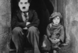 Lors d’un concours de sosies de Charlie Chaplin, le cinéaste s’est présenté incognito. Il se classera troisième