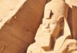 Dans l’Egypte ancienne, les serviteurs étaient enduits de miel pour attirer les mouches loin du pharaon